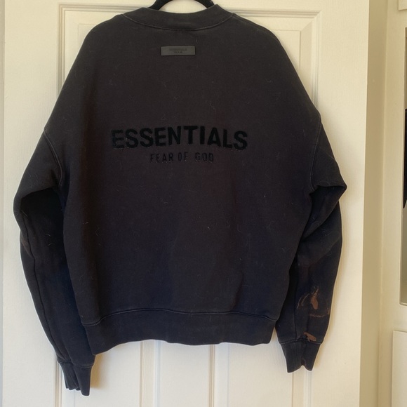 Essentials Sweatshirt - Picture 3 of 5